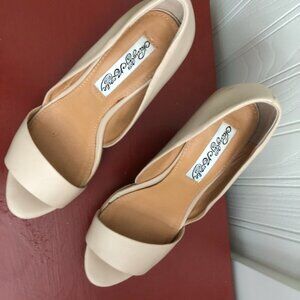 Naughty Monkey taupe wedge platform heels size 6.5